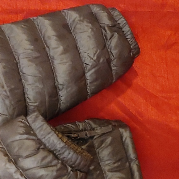 Bosideng Puffer Jacket - Picture 3 of 8